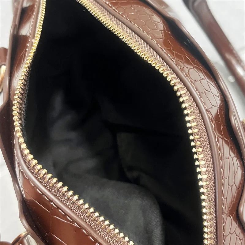New Trendy Crocodile Shape Handbag